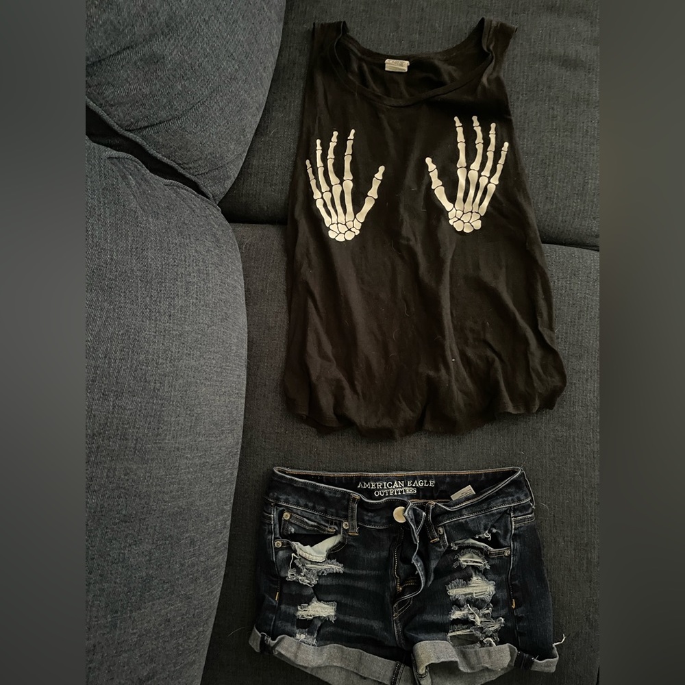 American eagle size 6 distressed, super stretch. .PINK cotton tank size Medium